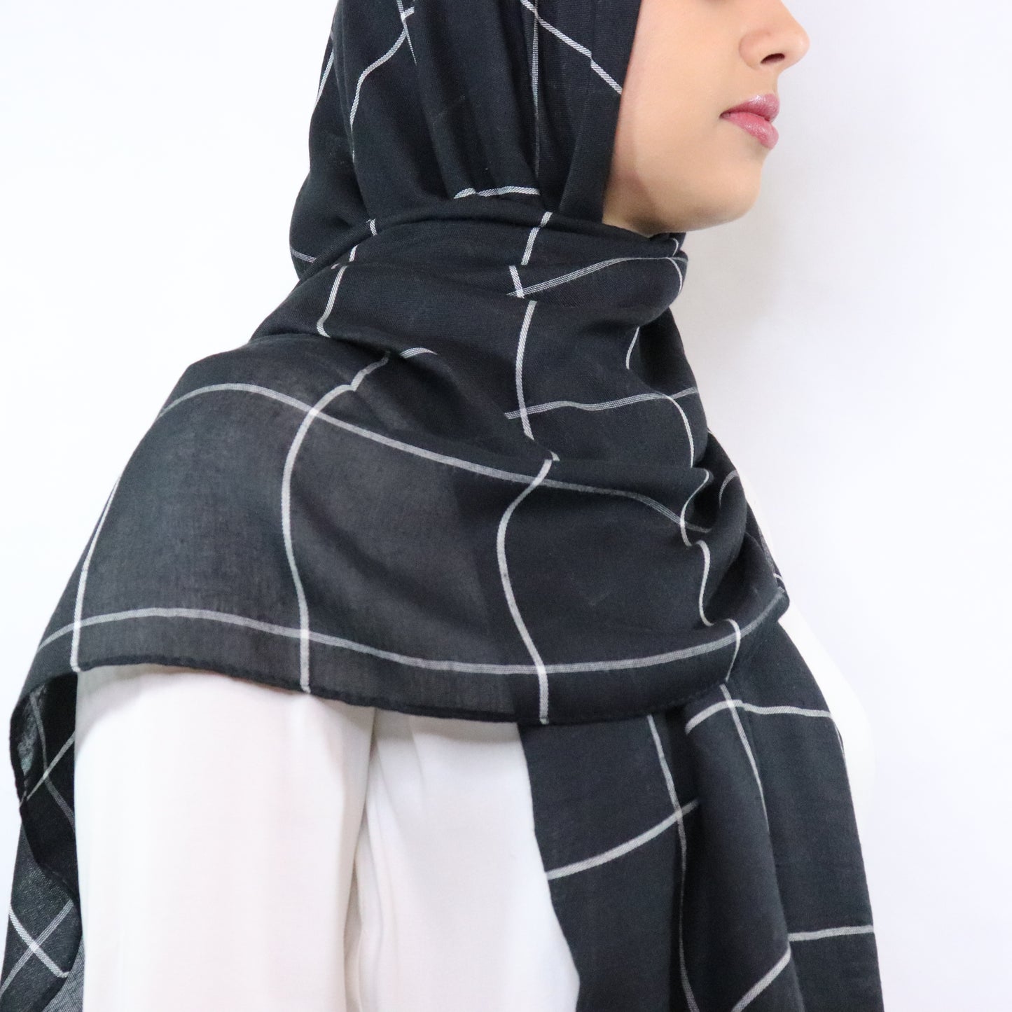 Black Grid Print Viscose Hijab | Stylish Women's Hijabs

